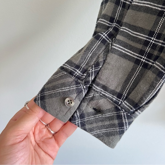 NWT Francesca’s Olive Green Flannel - Picture 8 of 14